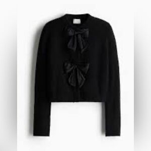 Hm black bow sweater L